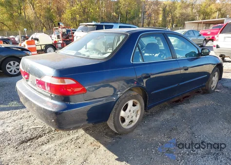 2000 Honda Accord 2.3 Ex из США, поврежденный, VIN 1HGCG6678YA114125